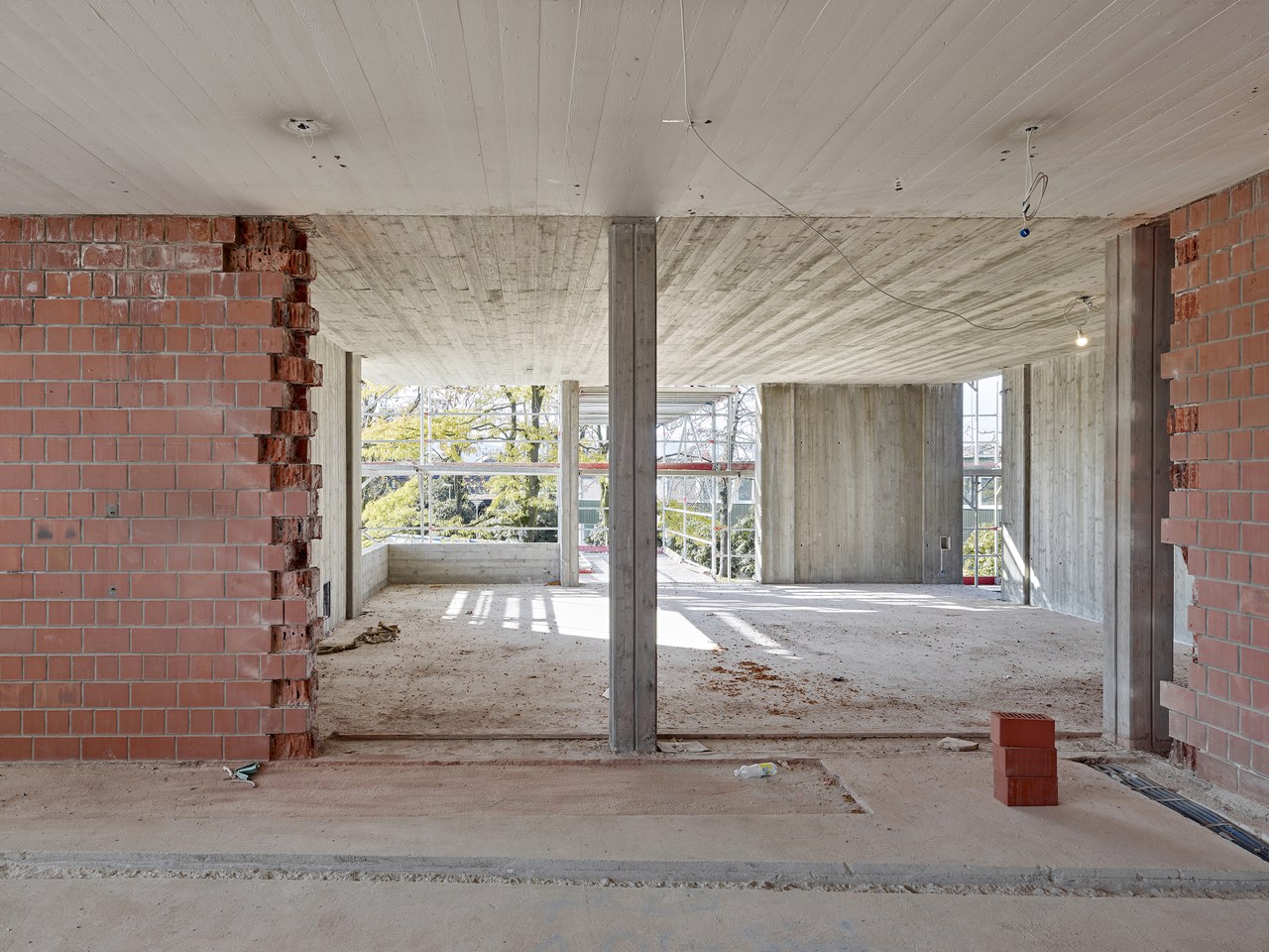 Schulhaus Röhrliberg während des Umbaus