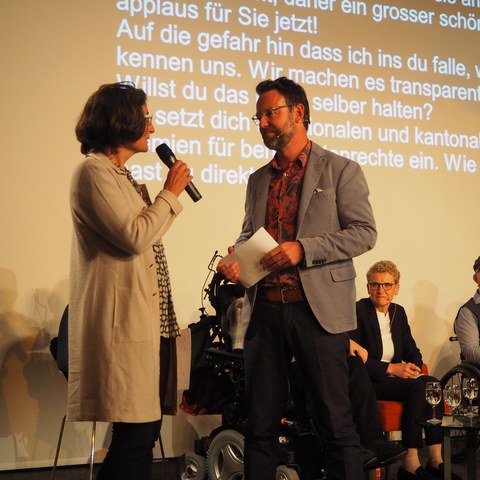 inbezug 3 Manuela Weichelt und Nik.JPG