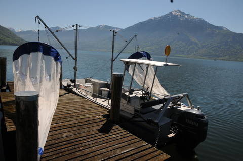 Boot mit Planktonnetzen