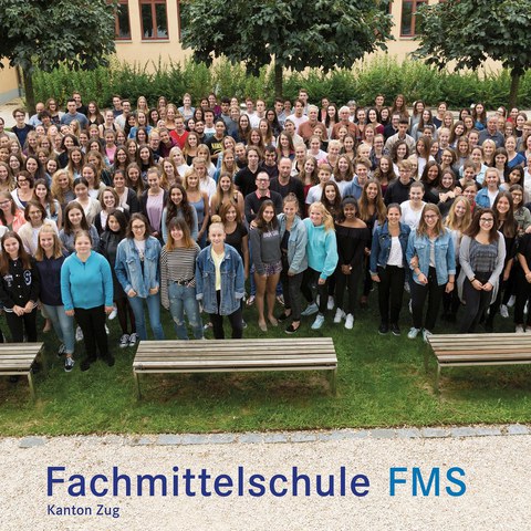Gesamtschulfoto 2017/18.jpg