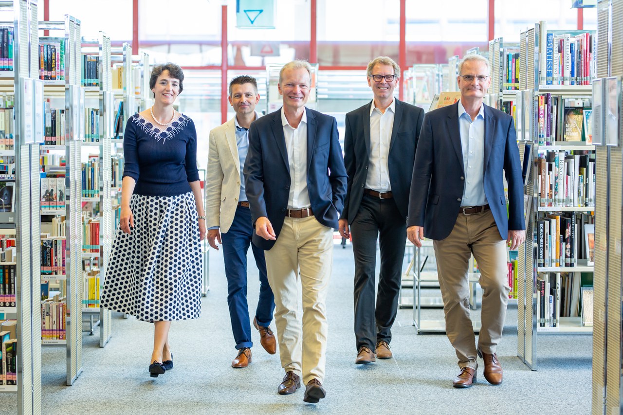 Gruppenfoto der Schulleitung der Kanti Zug