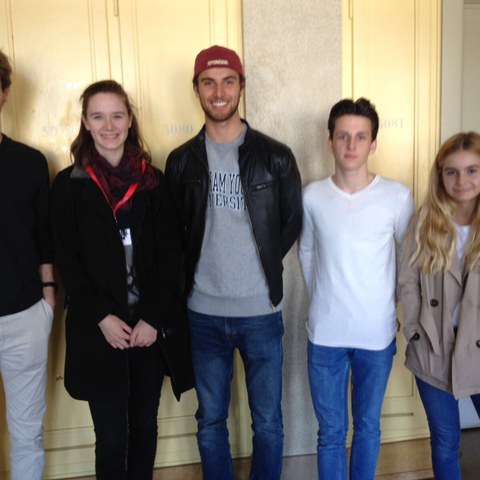 Schweizer Final Jugend debattiert. Timo Hausheer. Mara Labud. Benjamin Gantner. Philippe Arbenz. Jil Merckling (Foto Marcel Gisler)