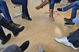 Füsse bilden einen Kreis