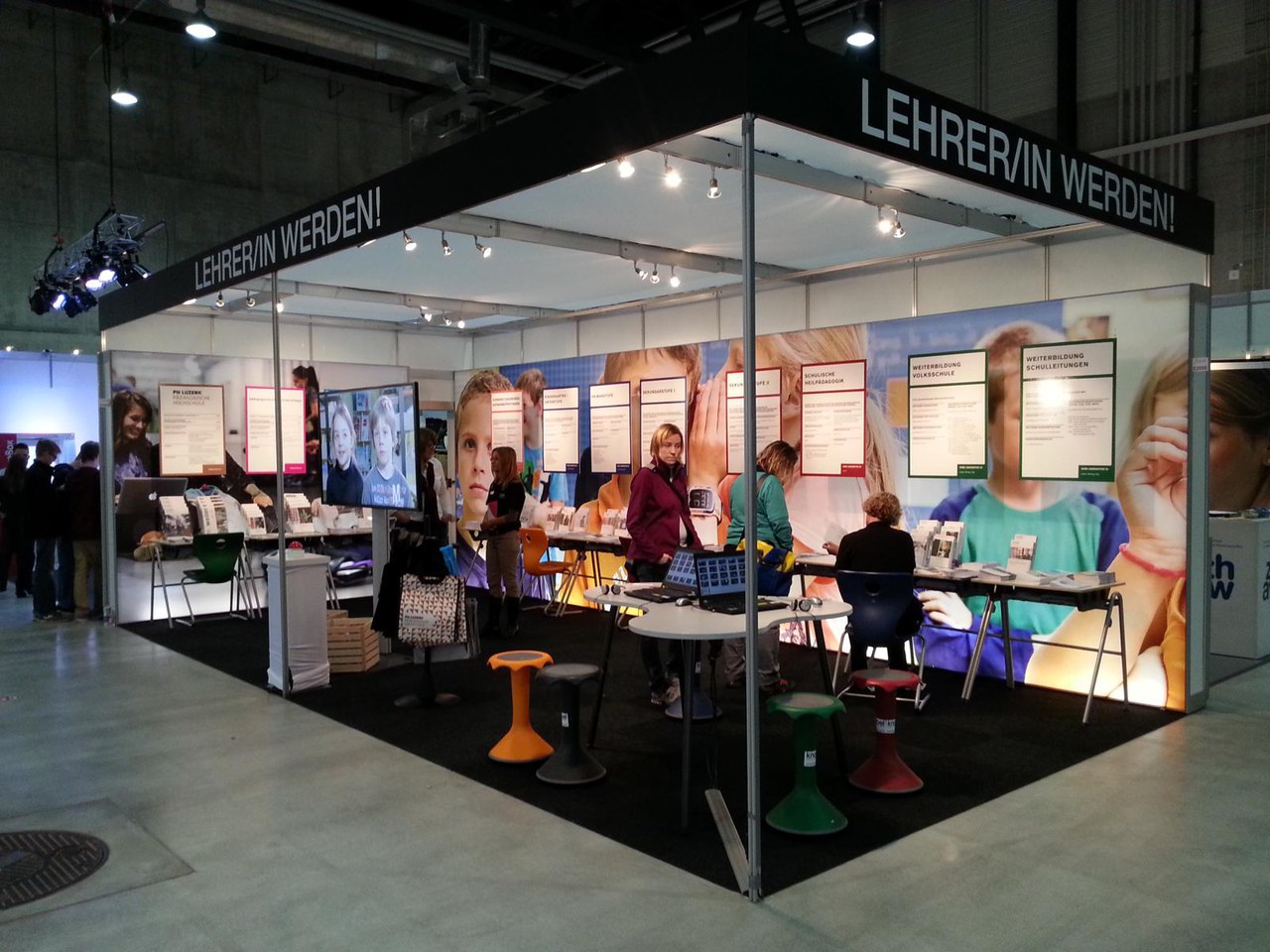 Messestand an der ZEBI