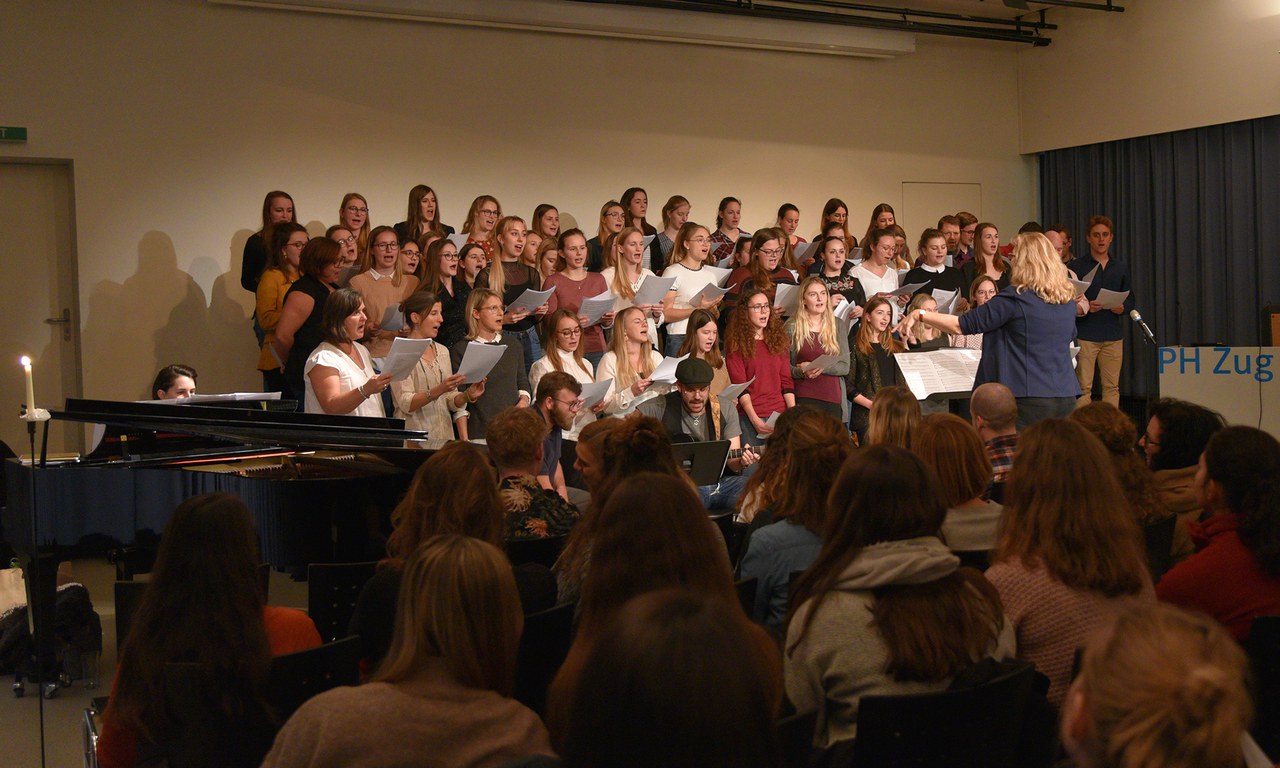 Chorleiterin Eva Wiedmer-Stutz