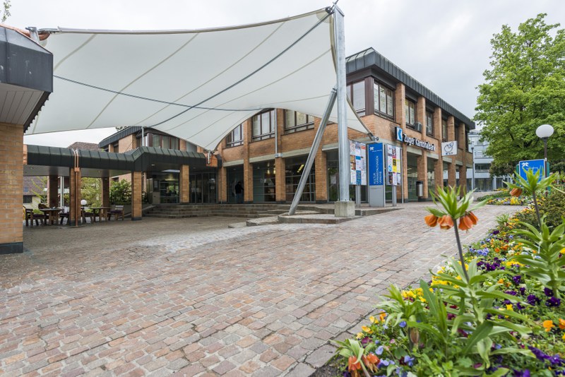 Platz vor dem Gemeindehaus Hünenberg