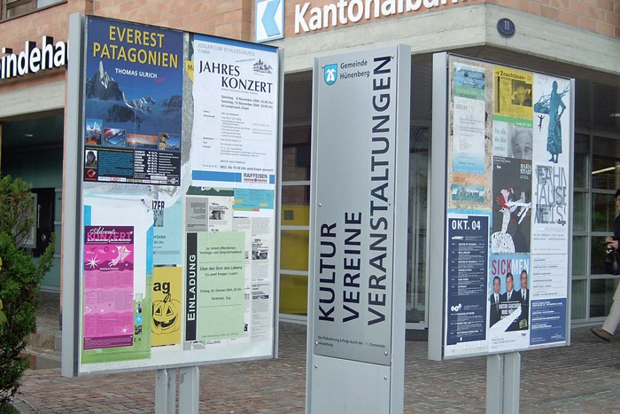 Plakate und Firmenanschriften