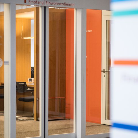 Empfangsbereich Schalter