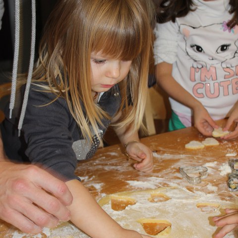 Weihnachtsguetzli 3.JPG