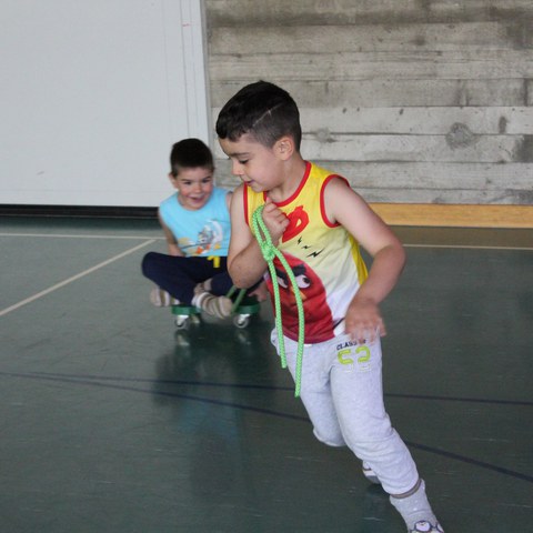 Gemeinsam in der Turnhalle.JPG