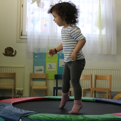 Trampolin springen.JPG