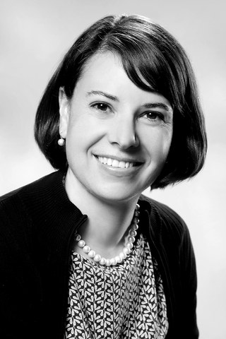 Die Heilmittelkontrolle des Kantons Zug wird gestärkt: Per 1. Januar 2019 wird Simone Schwerzmann die neu geschaffene Funktion als stellvertretende Heilmittelinspektorin antreten. Sie unterstützt somit den Heilmittelinspektor Luděk Čáp in seinen Tätigkeiten.