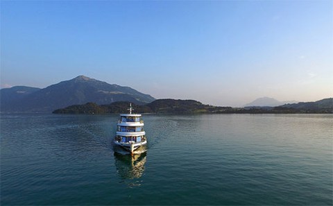 Schiff auf Zugersee