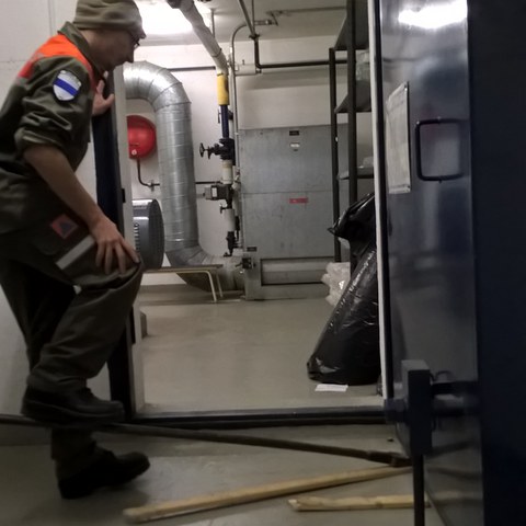 Unterhaltsarbeiten an Panzertüren