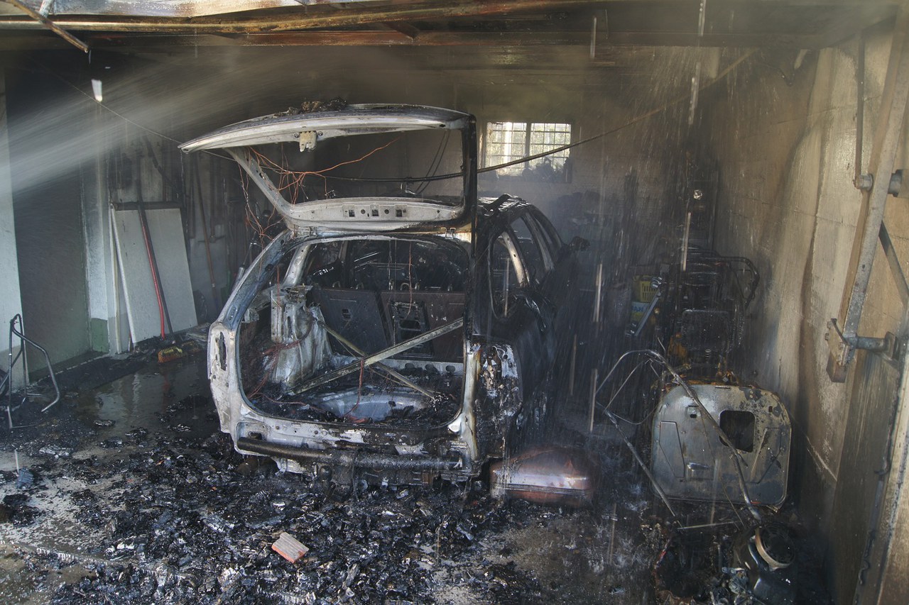 Ausgebrannte Garage
