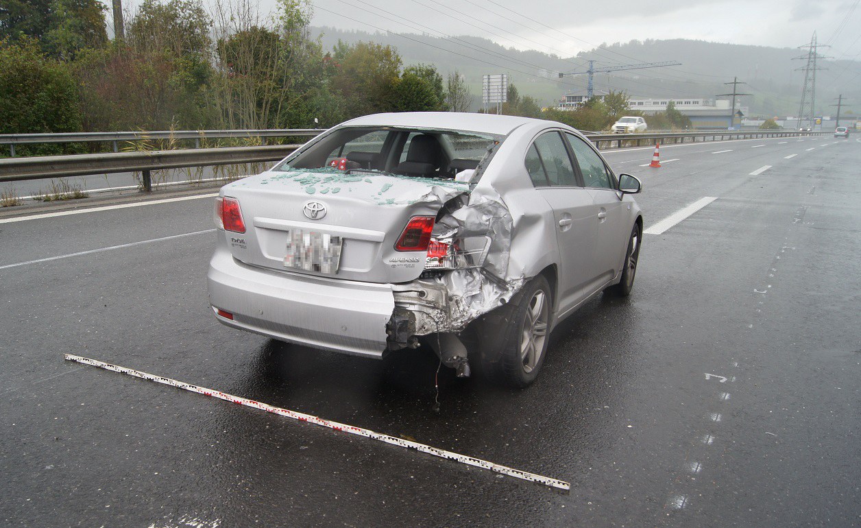 Auffahrkollision Verzweigung Rütihof
