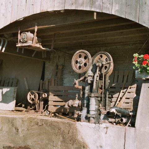Stall mit Jauchepumpe von 1911 Cham (ZG)