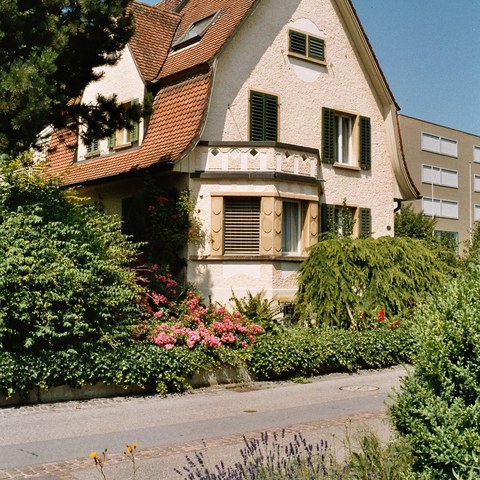 Haus in Heimat- oder Reformstil von 1917 Cham (ZG)