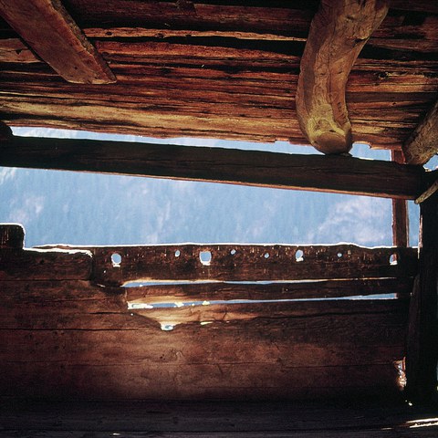 Laube eines Vielzweckbaus Anzano (TI)