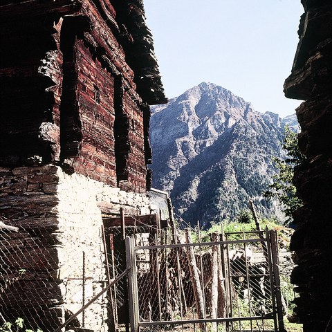 Stallscheune in Maiensäss Val Malvaglia (TI)